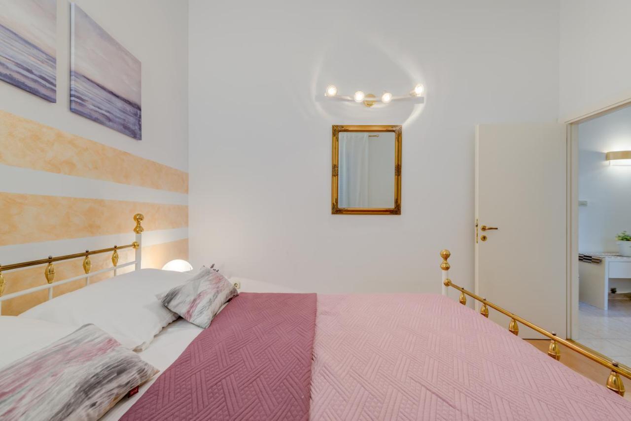 Apartments Riva Lucija By Litto Split Ngoại thất bức ảnh